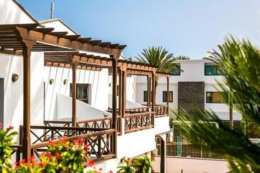 هتل Mirador Papagayo By Livvo