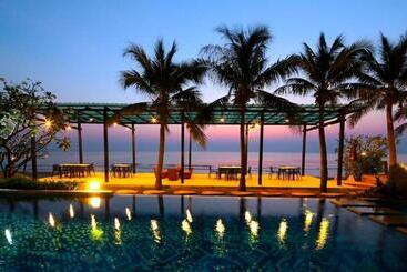 בית מלון כפרי Purimuntra Resort & Spa