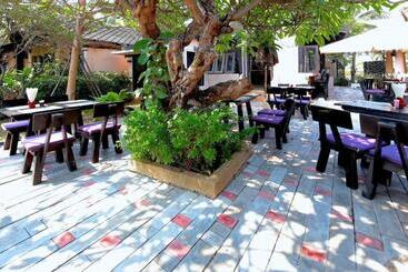 هتل Purimuntra Resort & Spa