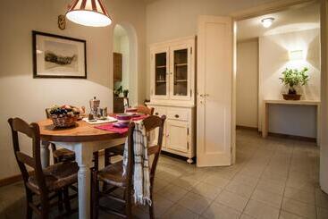 هتل Roccamare Resort   Ville E Appartamenti