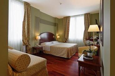 Savoia Hotel Regency