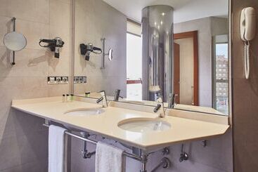 هتل Silken Ciudad Gijon