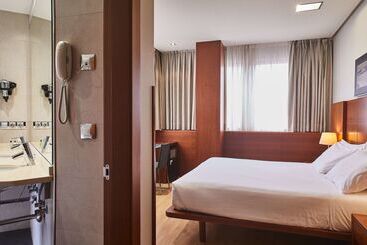 هتل Silken Ciudad Gijon