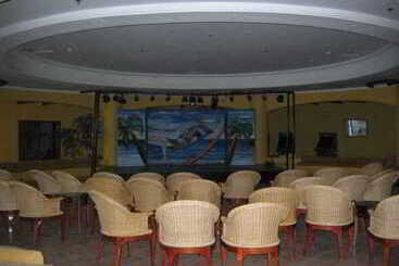 هتل Sunrise Alma Bay Resort