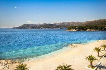President Hotel, Valamar Collection