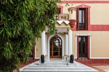 هتل Villa Retiro