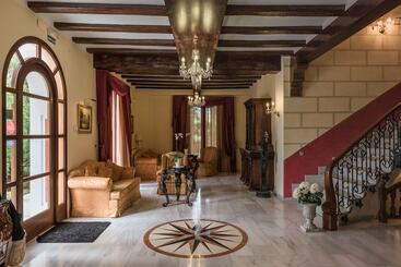 هتل Villa Retiro