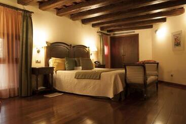هتل Villa Retiro