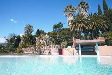 هتل Villa Retiro