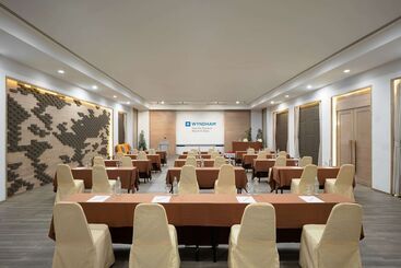 هتل Wyndham Hua Hin Pranburi Resort & Villas