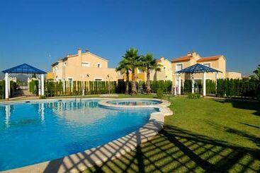 Apartamentos Y Villas Oliva Nova Golf Resort