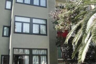 Barcelona Apartment Aramunt