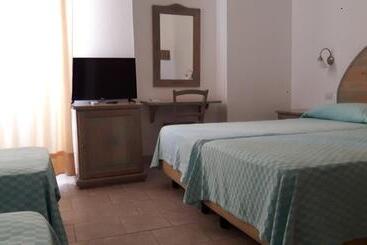 هتل Alghero Vacanze