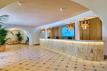 هتل Calaserena Resort