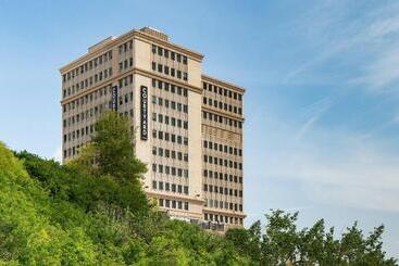 هتل Courtyard By Marriott Edmonton Downtown