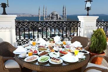 هتل Deluxe Golden Horn Sultanahmet