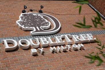 هتل Doubletree By Hilton York
