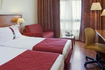 هتل Holiday Inn Cagliari, An Ihg