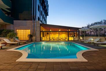 هتل Holiday Inn Cagliari, An Ihg