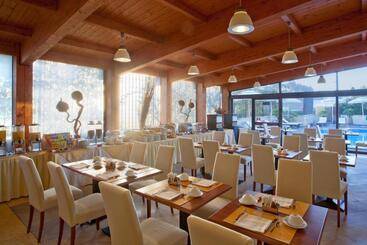 هتل Holiday Inn Cagliari, An Ihg