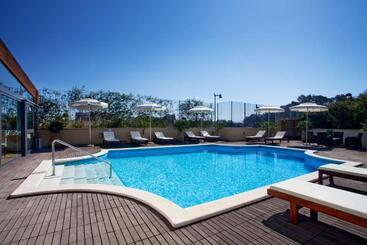 هتل Holiday Inn Cagliari, An Ihg