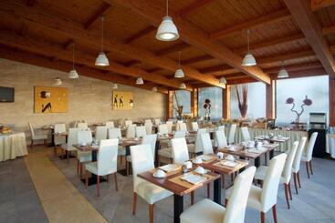 هتل Holiday Inn Cagliari, An Ihg