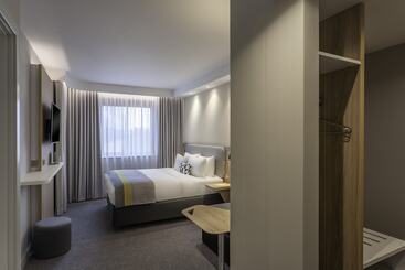 Holiday Inn Express Hotel Dublin Airport By Ihg