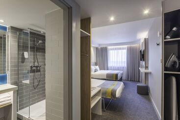 Holiday Inn Express Hotel Dublin Airport By Ihg