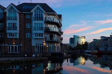 هتل Holiday Inn London Brentford Lock, An Ihg