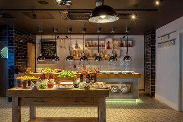 هتل Holiday Inn London Brentford Lock, An Ihg