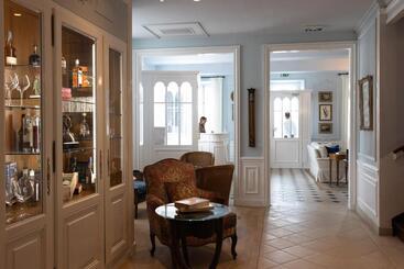 هتل Hôtel De Toiras