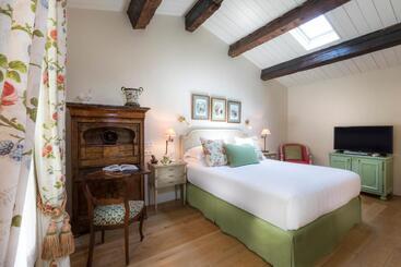 هتل Hôtel De Toiras