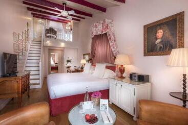 هتل Hôtel De Toiras