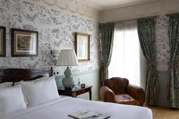 هتل Hôtel De Toiras