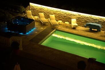 هتل Hôtel La Villa Eugene