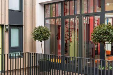 هتل Ibis Styles Paris La Défense Courbevoie