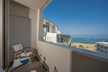 ホテル Kriti Beach