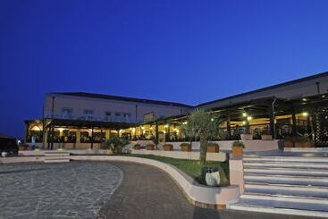 酒店 Le Tonnare Di Stintino  Beach Resort