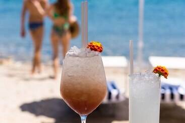 酒店 Le Tonnare Di Stintino  Beach Resort