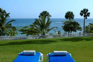 هتل Lifestyle Tropical Beach Resort & Spa All Inclusive