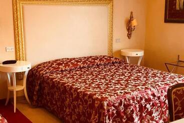 هتل Manzoni Wellness&spa