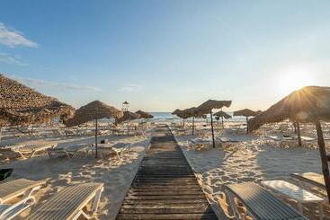هتل Marhaba Beach