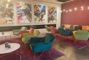 هتل Holiday Inn   The Niu, Fusion Hamburg St. Georg, An Ihg