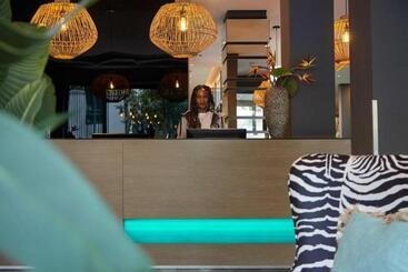 هتل Holiday Inn   The Niu, Fusion Hamburg St. Georg, An Ihg