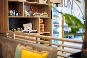 هتل Holiday Inn   The Niu, Fusion Hamburg St. Georg, An Ihg