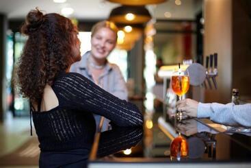 هتل Holiday Inn   The Niu, Fusion Hamburg St. Georg, An Ihg