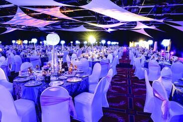 هتل Mondior At Emperors Palace