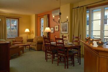 هتل Place Saint Bernard Mont Tremblant