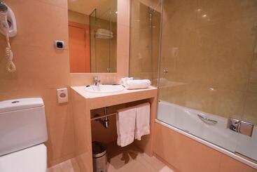 هتل Reston Valdemoro