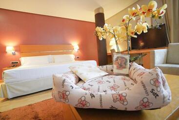 هتل Reston Valdemoro